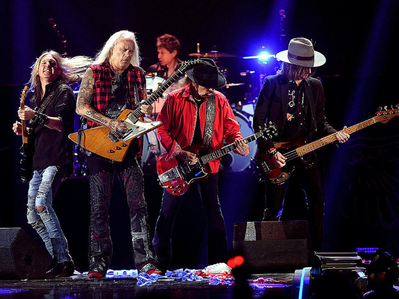 Lynyrd Skynyrd & ZZ Top: The Sharp Dressed Simple Man at Freedom Mortgage Pavilion